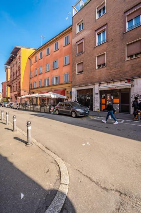 Sotto Le Due Torri 5* Apartment Bologna