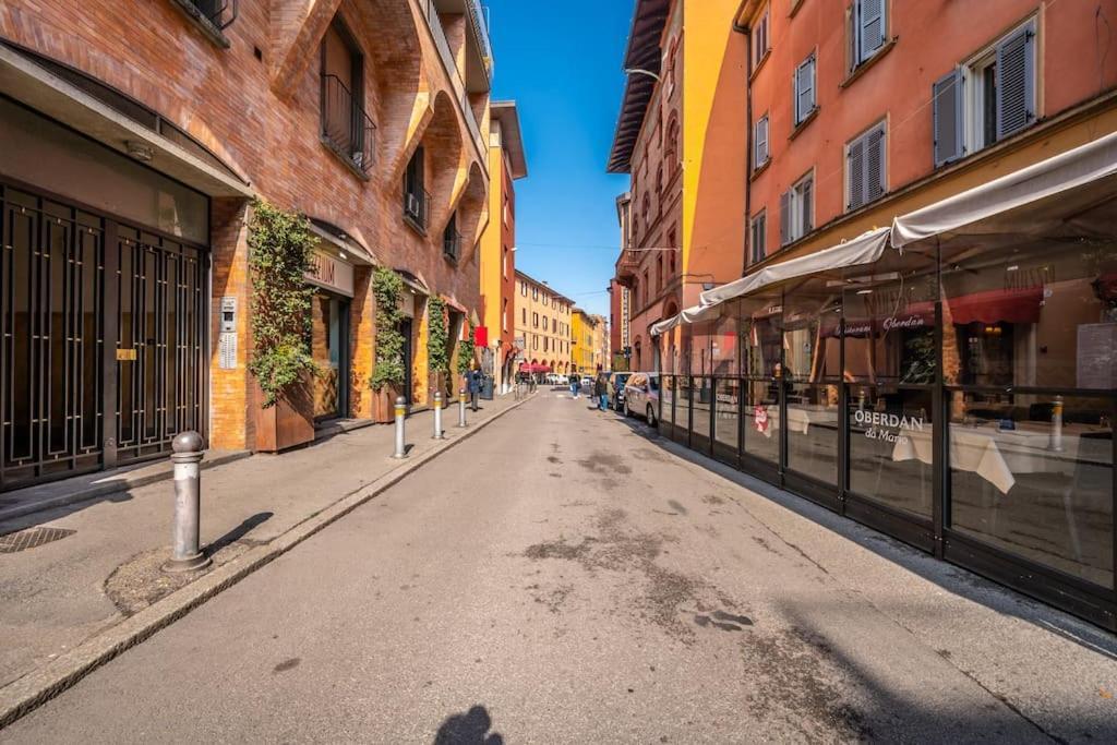 Sotto Le Due Torri 5* * Bologna